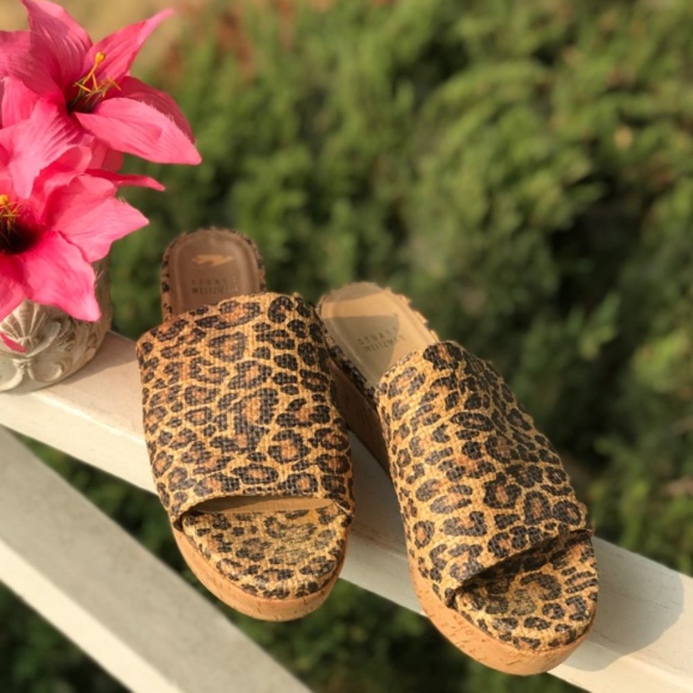 Stuart Weitzman Women's Leopard Platform Slide - Picture 7 of 14
